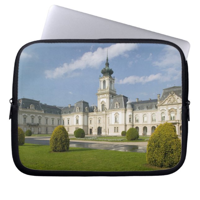 HUNGARY, Lake Balaton Region, KESZTHELY: 2 Laptop Sleeve (Front)