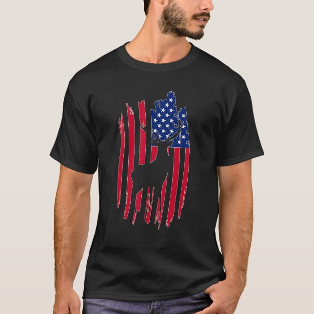 Hunting Hunters Deer USA US American Flag Camo Cam T-Shirt (Front)