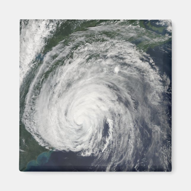Hurricane Earl off the Mid-Atlantic Magnet (Front)