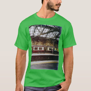 Hurry to your Coach Glasgow Central Station T-Shirt