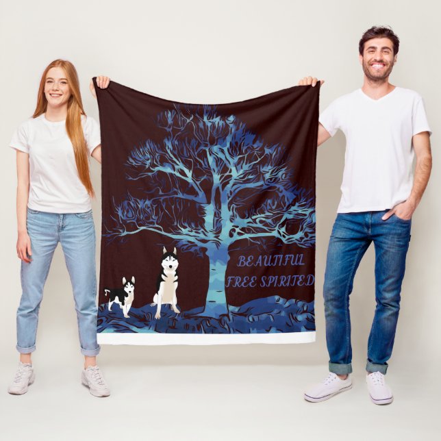 Huskies blanket in black & blue. (In Situ)