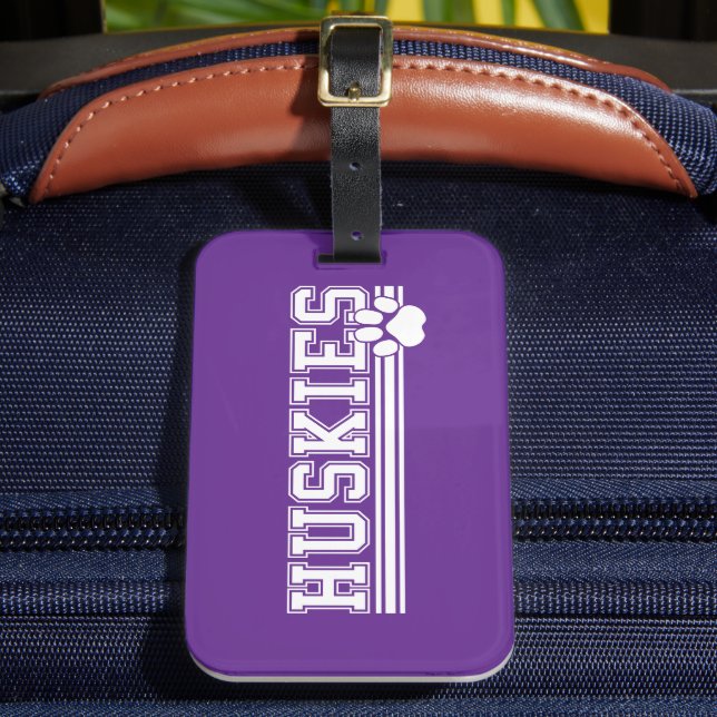 Huskies  luggage tag (Front Insitu 2)
