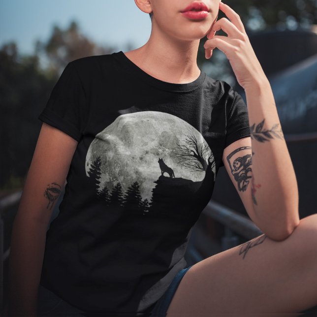 Husky Stand On Mountain Spooky Halloween Moon T-Shirt (Creator Uploaded)