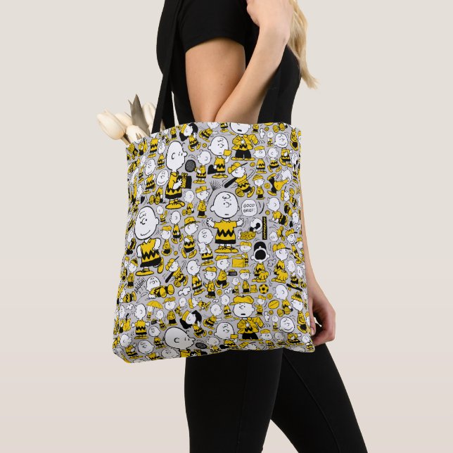 I Am Charlie Brown Pattern Tote Bag (Close Up)