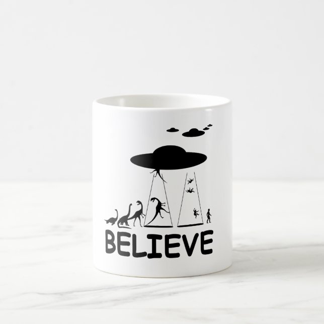 I believe in aliens coffee mug (Center)