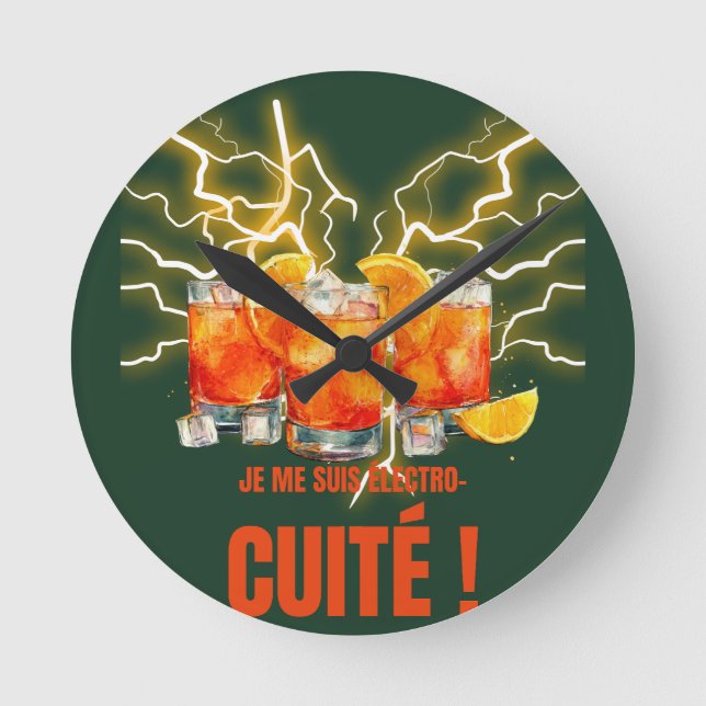 I got electrocuted" fun cocktail happy hour round clock (Front)