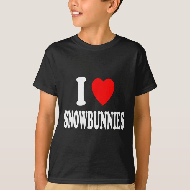 I Heart (love) Snowbunnies Skiing Snowboarding Att T-Shirt (Front)