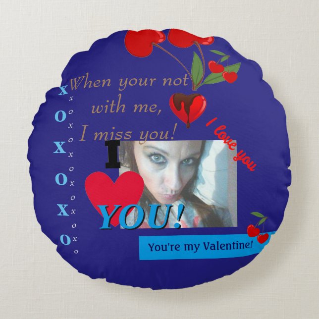 I heart you Valentines Day Boyfriend Photo Round Cushion (Front)