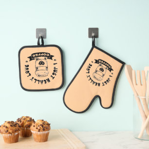I just really love coffee oven mitt & pot holder set