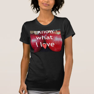 "I Know What I Love" – Apple-Themed Design T-Shirt