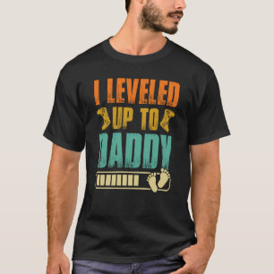 I Levelled Up To Daddy 2023 Soon To Be Dad Promote T-Shirt