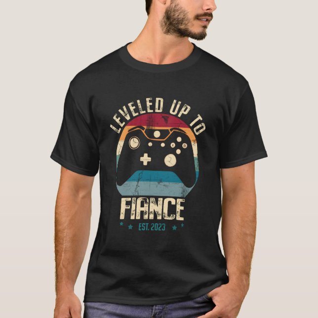 I Levelled Up To Fiance Est2023 Just Engaged Newly T-Shirt (Front)