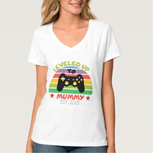 I Levelled Up To Mummy Funny Gamer Est. 2025 Women T-Shirt