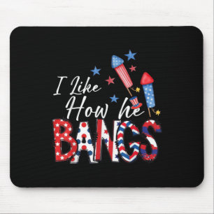 I Like How She Explodes Fireworks Funny Couple 4th Mouse Mat