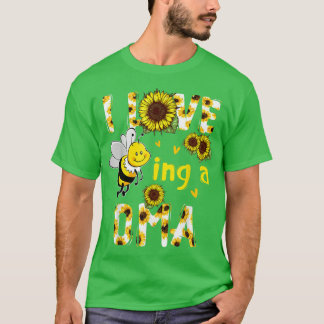 I Love Being A Oma Sunflower Bee, Mother's Day  T-Shirt