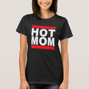 I Love Hot Moms Retro 80s Music Love Mum Graphic T-Shirt