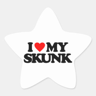 I LOVE MY SKUNK STAR STICKER