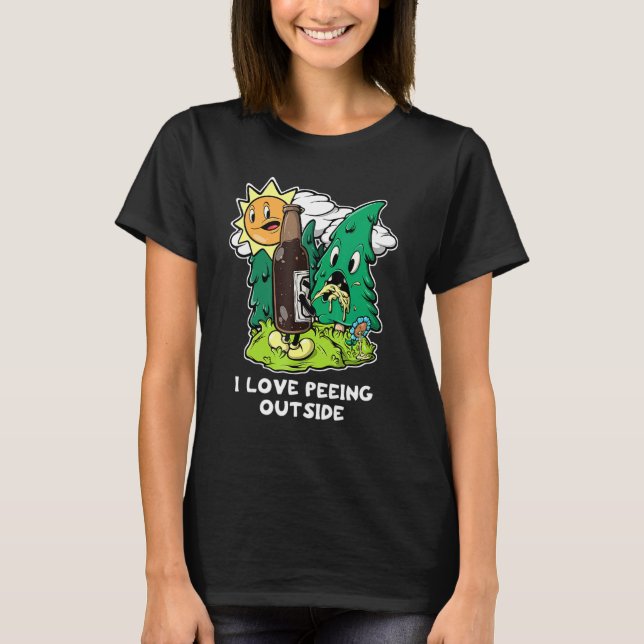 I Love Peeing Outside Retro  Camping Drinking Hiki T-Shirt (Front)
