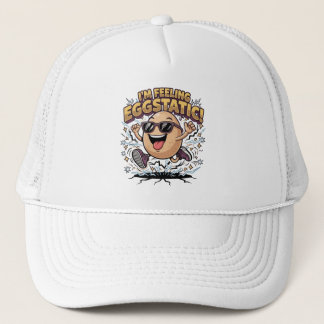I’m Feeling Eggstatic – Funny Egg Pun Cartoon Trucker Hat
