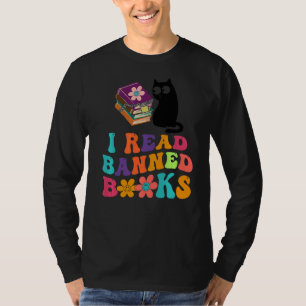 I Read Banned Books Black Cat Reader Bookworm Wom T-Shirt