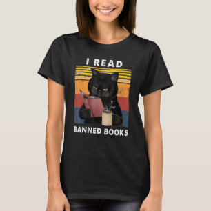 I Read Banned Books Bookworms Vintage Black Cat Re T-Shirt
