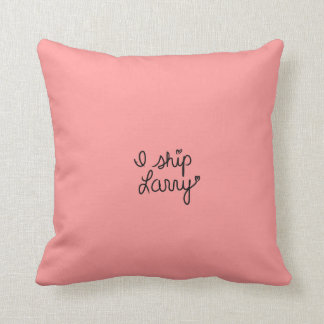 I Ship Larry <3 Pillow