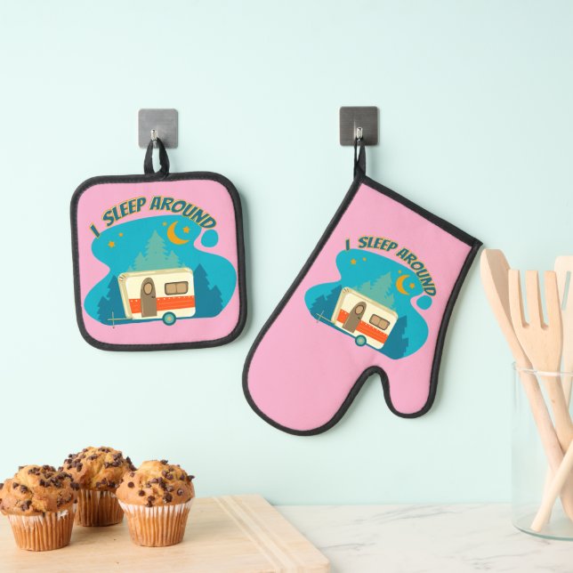 I Sleep Around Camper Van Camping Explorer Nature Oven Mitt & Pot Holder Set (Insitu(Hanging))