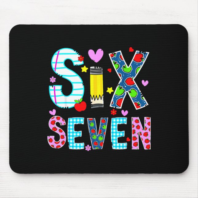 I Survived 67 Days Of School Funny Meme Teacher St Mouse Mat (Front)