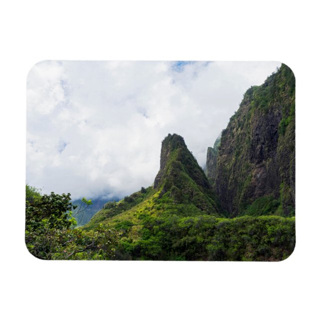 iao needle state monument in maui hawaii magnet (Horizontal)