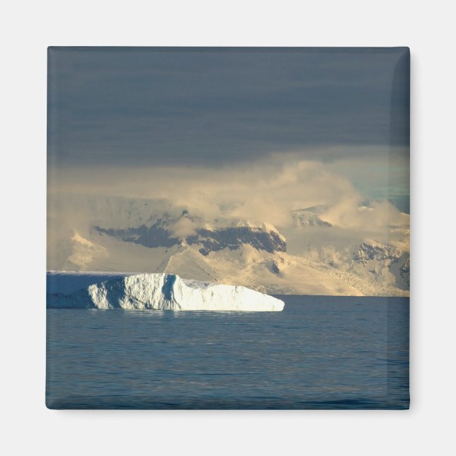 Ice Berg in the starts of the Drake Passage just Magnet (Front)