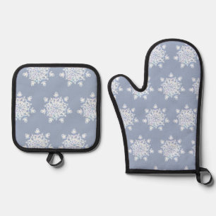 Ice blue snowflake oven mitt & pot holder set