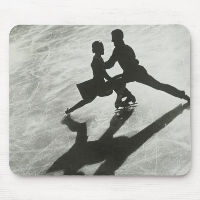 Ice Skating Couple Mouse Mat (Front)