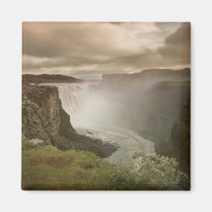 Iceland, Jokulsargljufur National Park. Magnet