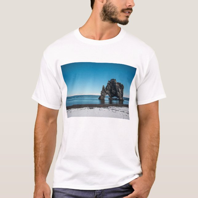 Iceland Ocean view Hvitserkur T-Shirt (Front)