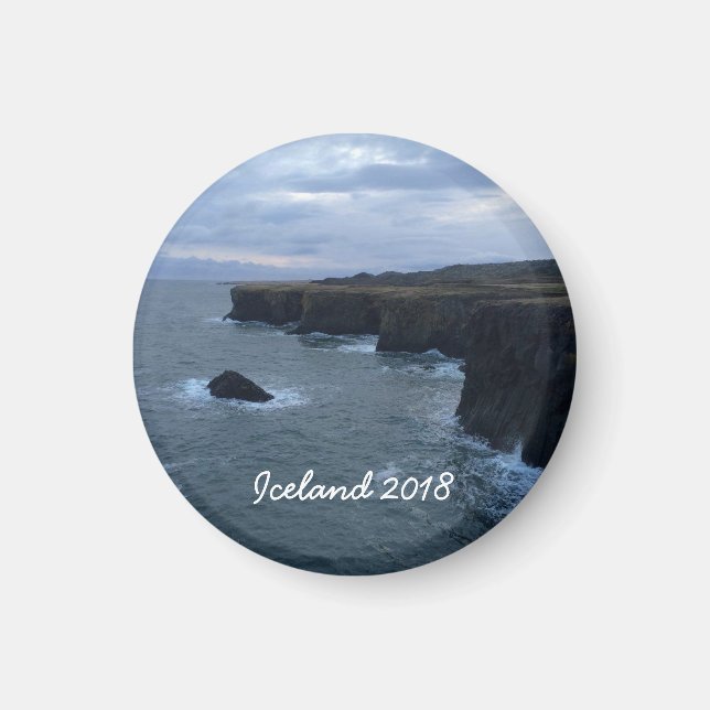 Icelandic landscape magnet (Front)