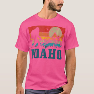 Idaho Bigfoot Vintage Mountains Hiking Camping Hun T-Shirt