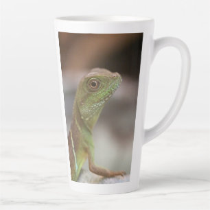 Iguana kiss latte mug