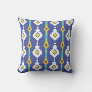 Ikat, seamless ethnic pattern. cushion