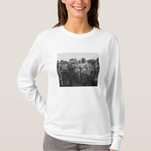 Ike Talking With Airborne On D-Day T-Shirt
