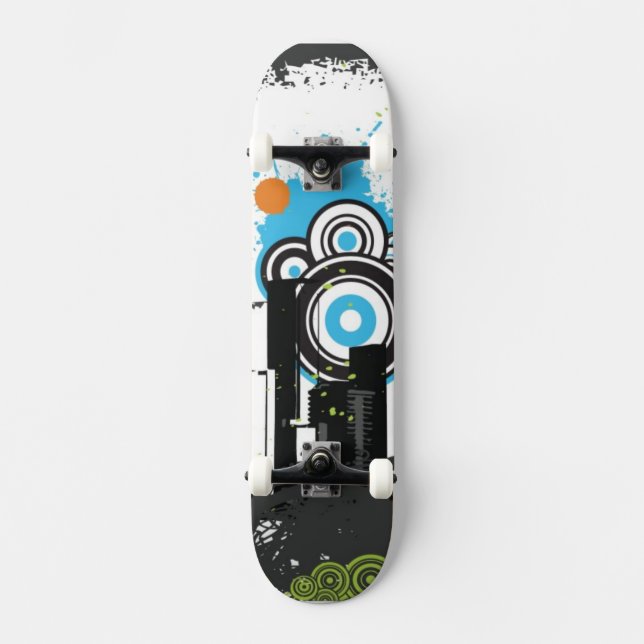 Illustration of a grungy cityscape skateboard (Front)