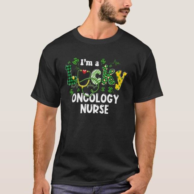 I'm A Lucky Oncology Nurse Shamrock Stethoscope Le T-Shirt (Front)