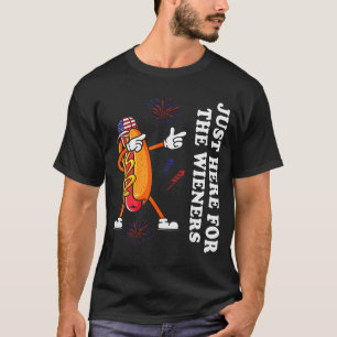I'm Just Here For The Wieners Funny 4th Of July  T-Shirt