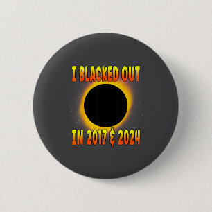 In Blacked Out 2017 Total Solar 6 Cm Round Badge