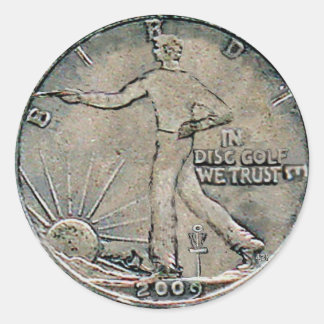 In Disc golf We Trust Classic Round Sticker