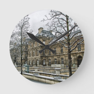 In Paris Round Clock