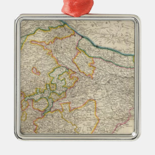 India 8 metal tree decoration