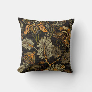 Indian floral paisley, seamless ethnic pattern. cushion