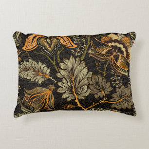 Indian floral paisley, seamless ethnic pattern. decorative cushion