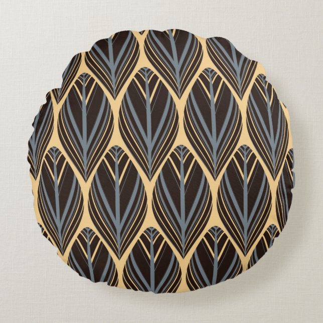 indian style feathers seamless pattern in silver i round cushion (Front)