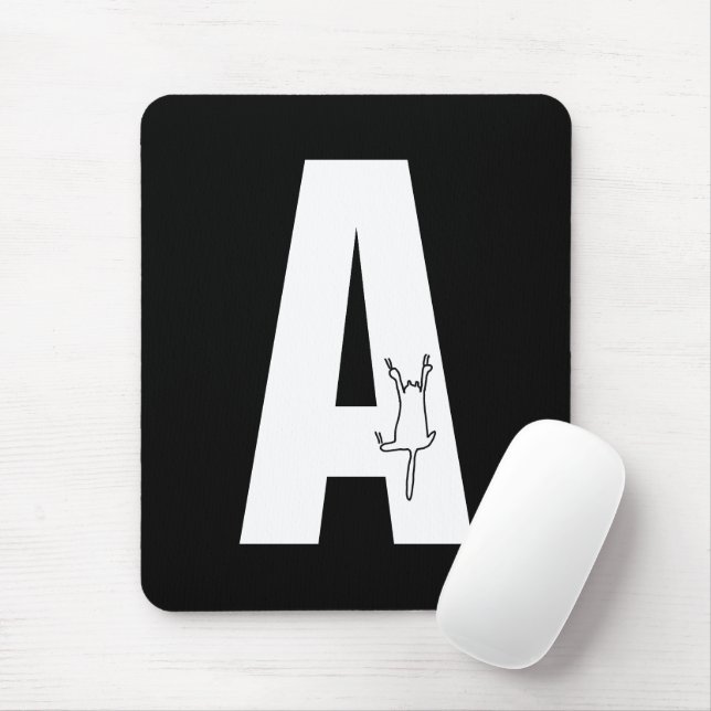 Initial w/ hanging cat doodle mouse mat (With Mouse)